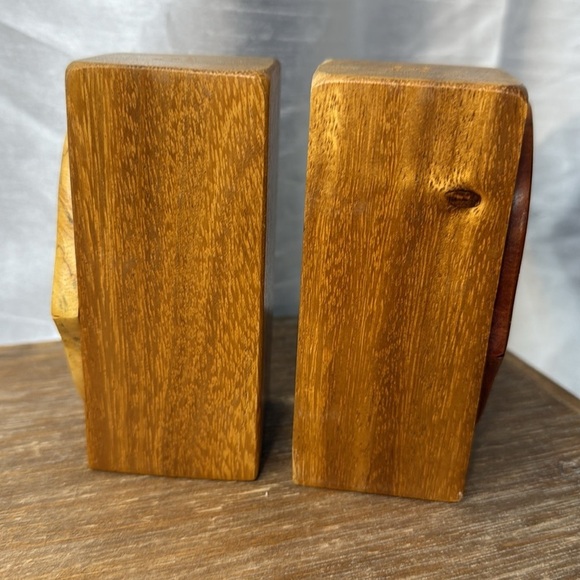 Vintage Wooden Fish Salt & Pepper Shakers - Picture 4 of 10